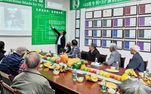 感恩明師教誨,銘記深情厚意